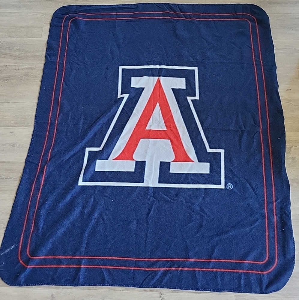 Arizona Wildcats Blanket University 58x49 Logo A Blue Fleece Light Weight